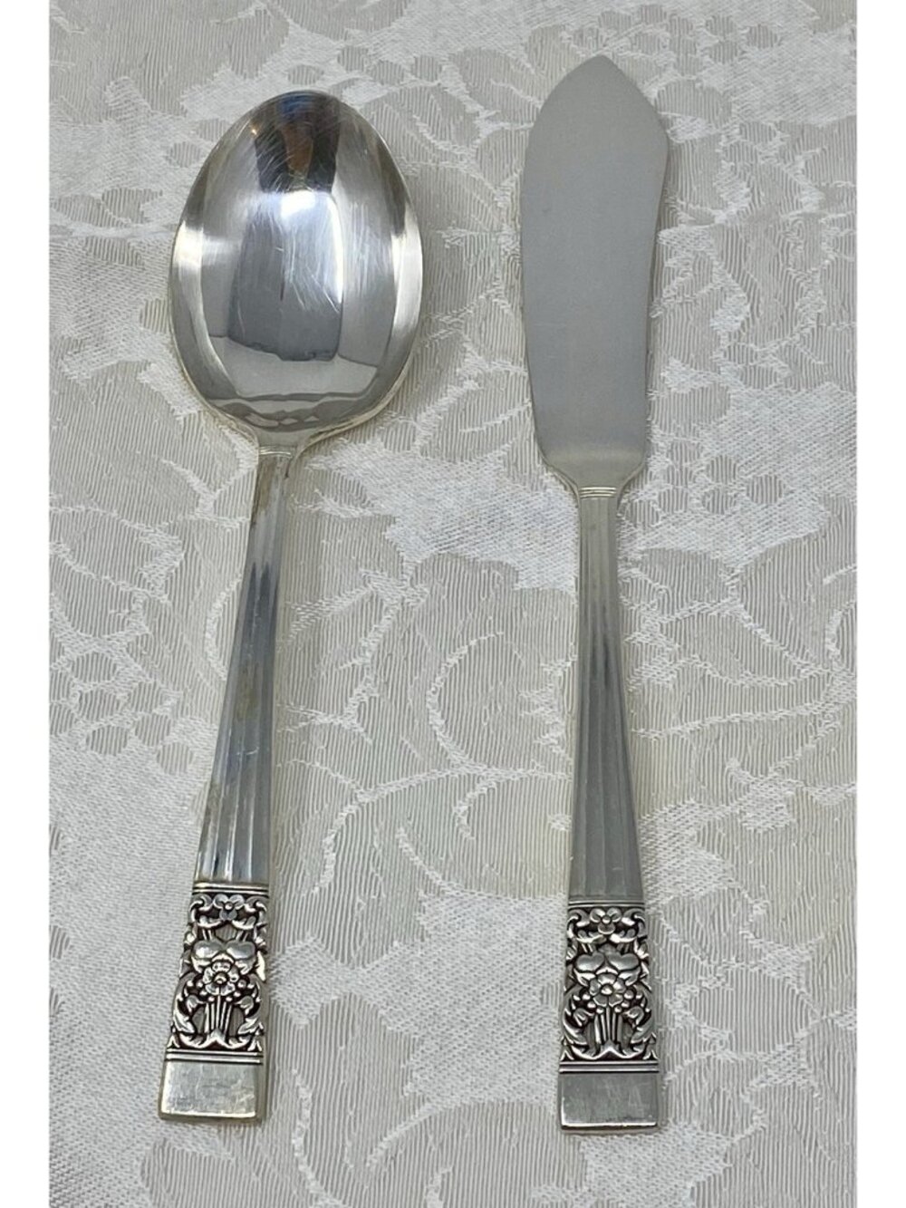 Vintage Oneida Community Silver Coronation 1936 Butter Knife And Sugar Spoon